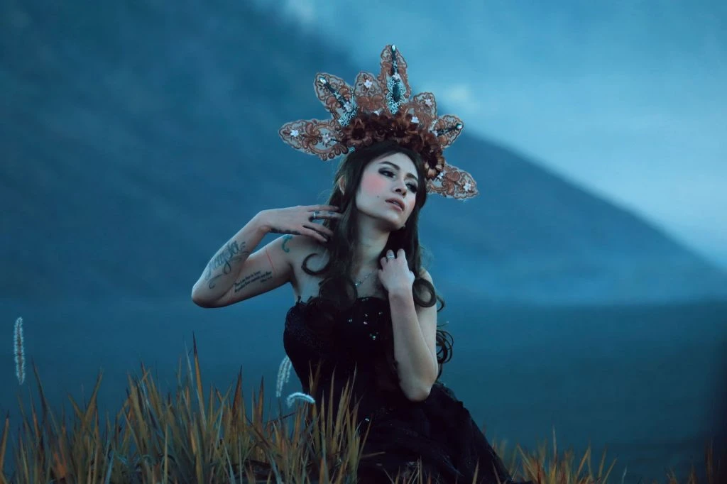 ambar-simpang-801233-unsplash