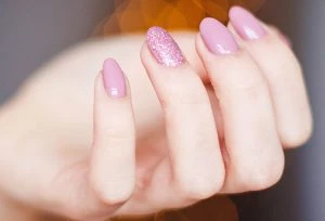 pink manicure small